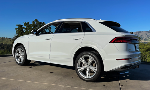 Photo 3 of 15 of 2019 Audi Q8 3.0T Premium